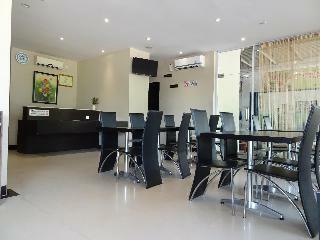Sky Inn Hotel Batuaji