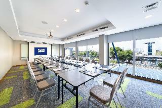 Hotel Holiday Inn Express Jakarta Matraman