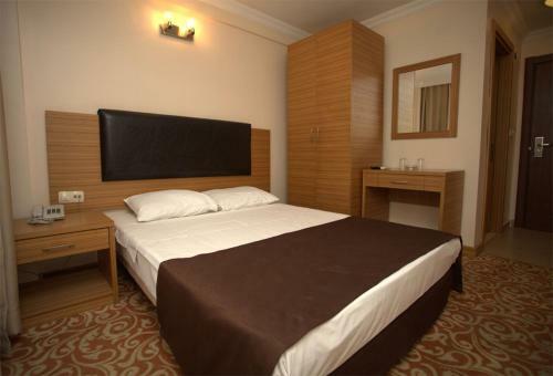 Lyon Hotel