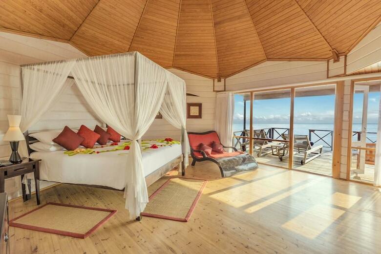 Hotel Komandoo Maldives Island Resort