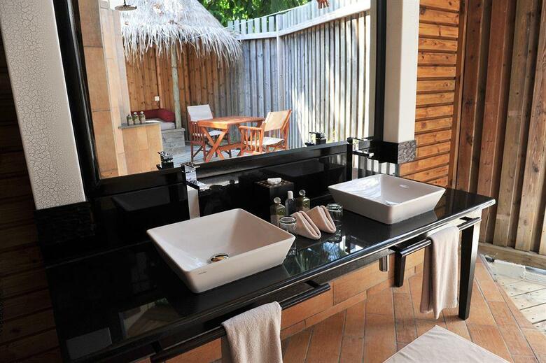 Hotel Komandoo Maldives Island Resort