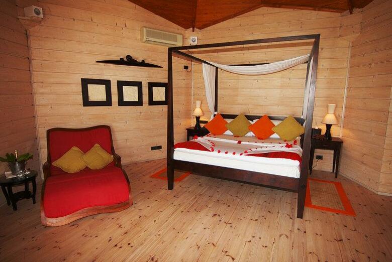 Hotel Komandoo Maldives Island Resort