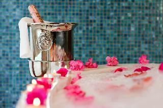Hotel Vakarufalhi Island Resort