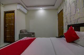 Hotel Oyo 16744 Live Inn Castle