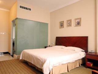 Greentree Inn University Of Petroleum Express Hote