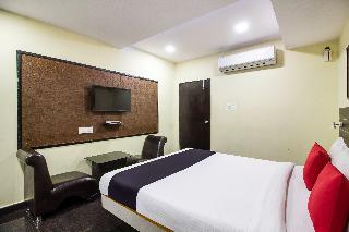 Hotel Oyo 7648 Sri Navya Grand