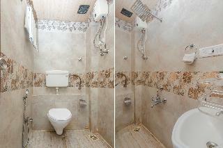 Oyo 8678 Hotel Golden Nest