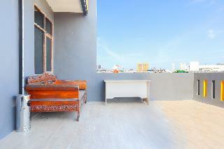 Hotel Oyo 2308 Seven Season Residence