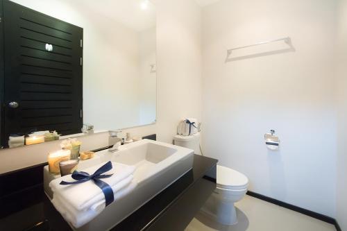 Thaimond Villas Nai Harn