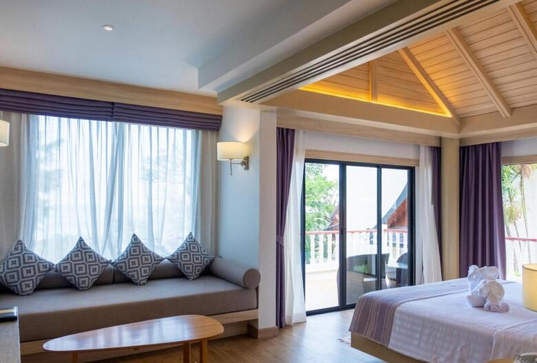 Hotel Aquamarine Resort & Villa
