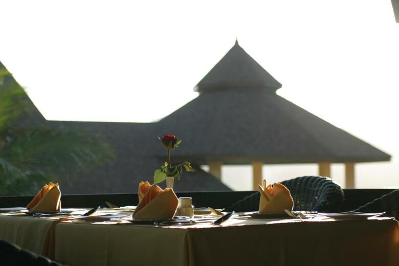 Hotel Mangosteen Resort And Ayurveda Spa