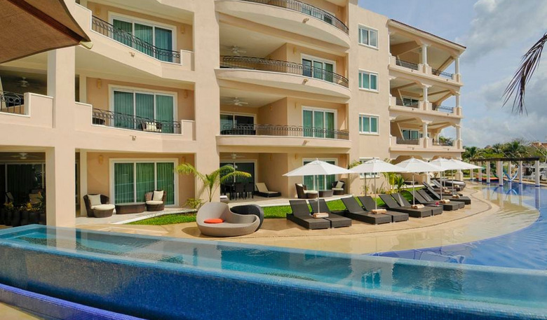 Hotel Aventuras Club Marina