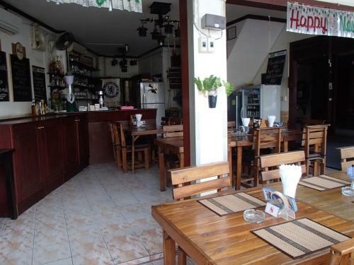Hostal Tams Guesthouse
