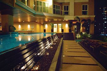 Hotel The Narathiwas Residence Sathorn Bangkok