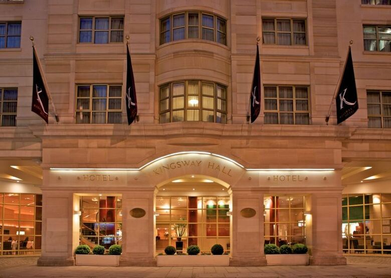 Hotel Middle Eight