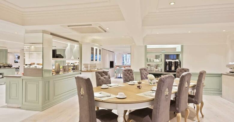 Melia White House Hotel