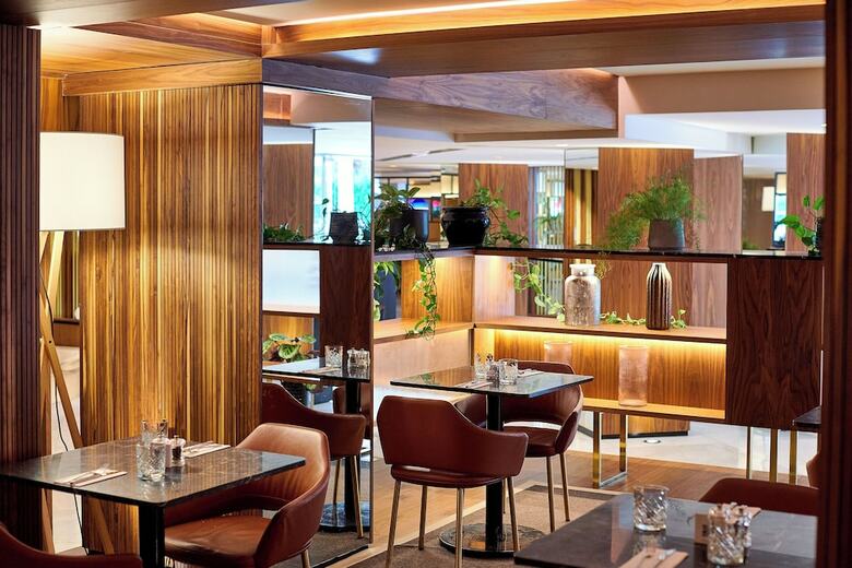 Melia White House Hotel
