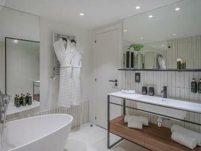 Melia White House Hotel