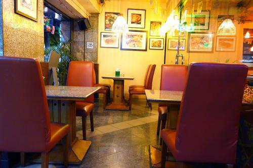 Bavana Hotel