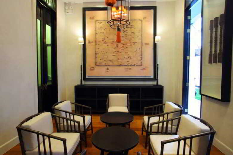 99 The Gallery Hotel