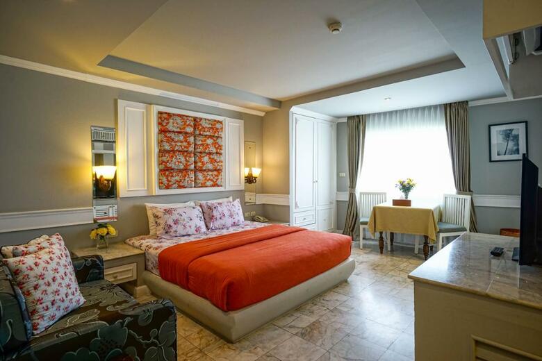 Hotel At Pingnakorn