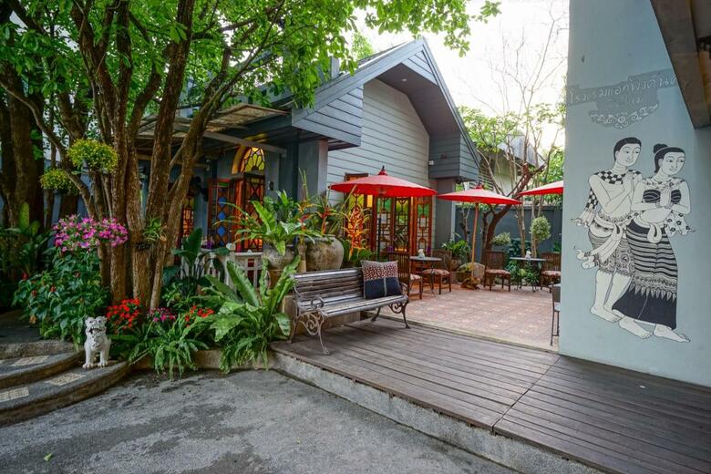 Hotel At Pingnakorn