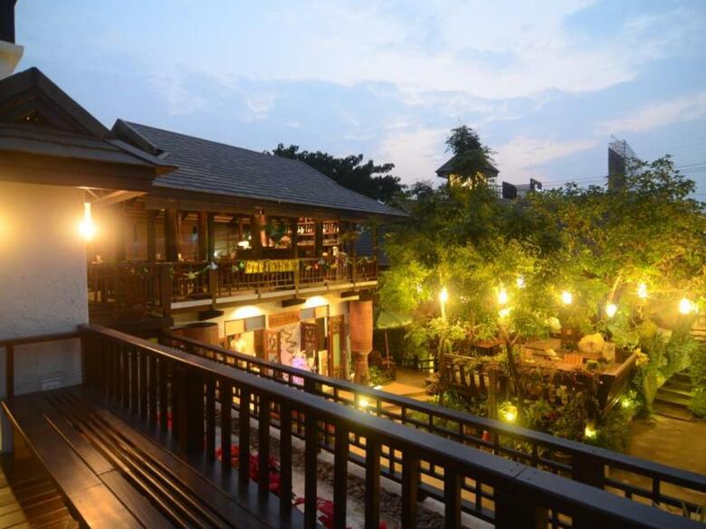 Hotel The Balcony Chiang Mai Village