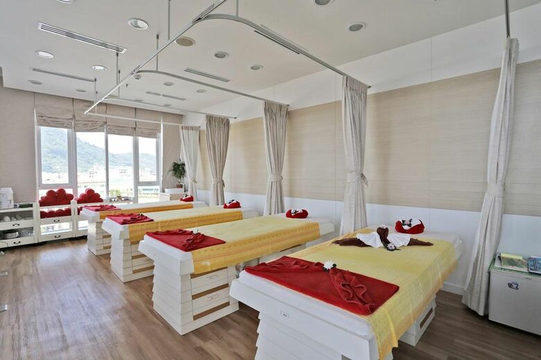 Sleep With Me Hotel Design Hotel @ Patong