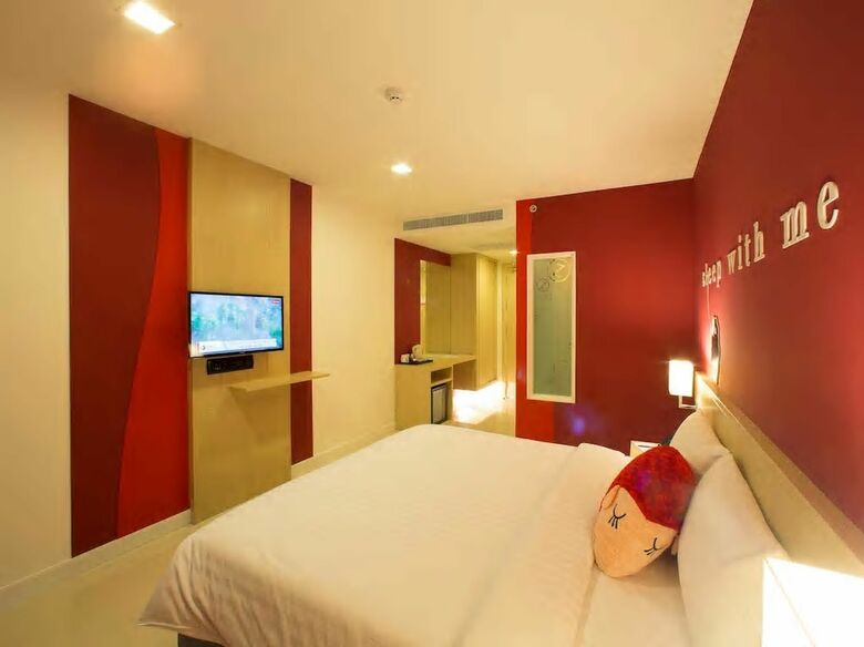 Sleep With Me Hotel Design Hotel @ Patong