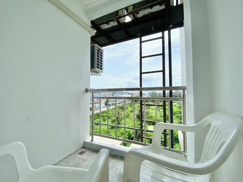 Hotel Patong Holiday