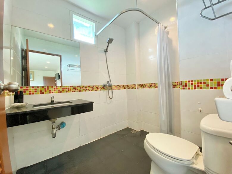 Hotel Patong Holiday