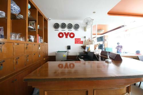 Hostal Patong Station House