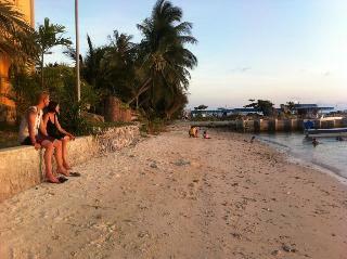 Hotel Black  White Bungalows