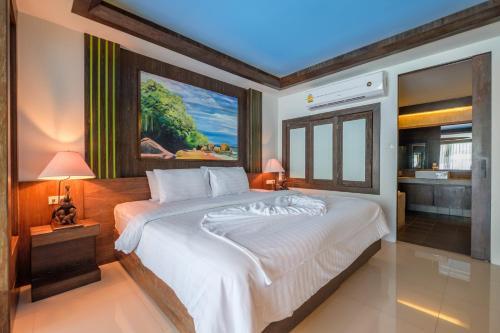Dolphin Hotel Phuket