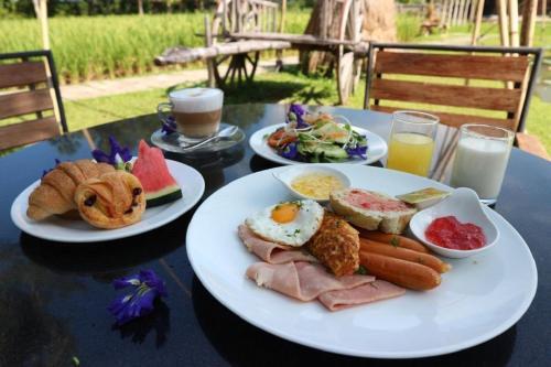 Dolphin Hotel Phuket