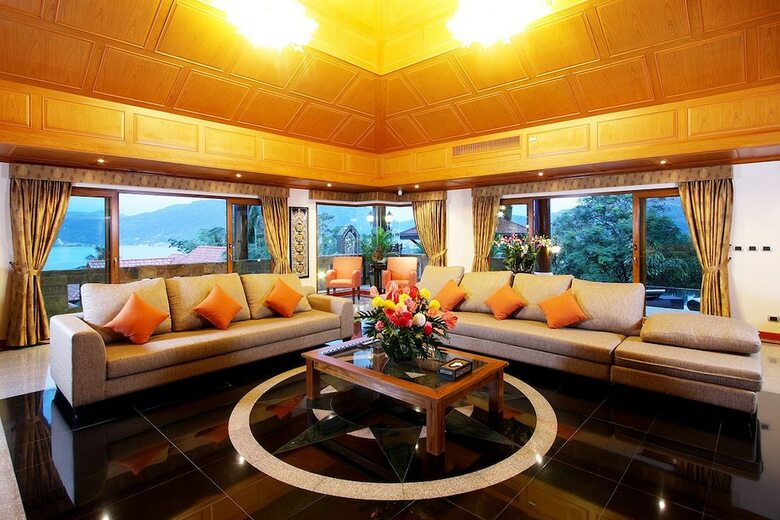 Reuan Thai Villa