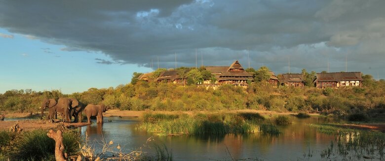 Hotel Victoria Falls Safari Lodge