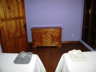 Casa Cabu�rniga - Three Bedroom