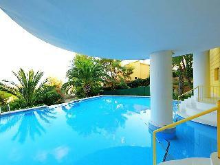 Hotel Urb Vallpineda Avda. Miquel Utrillo 99 - Three Bed