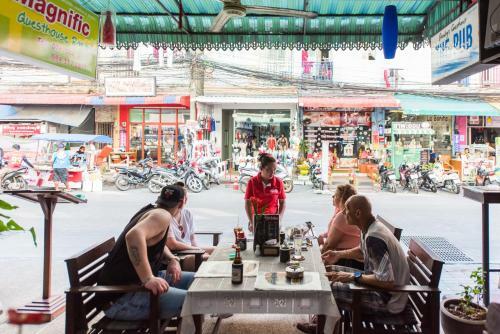 Hotel Magnific Guesthouse Patong