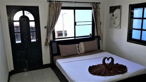 Hostal The Guest House
