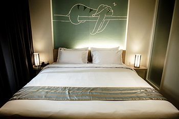 Tiras Patong Beach Hotel