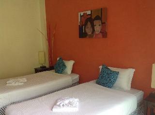 Hostal Kata Inn Guesthouse & Restaurant