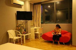 Kaka Hotel Da Nang (Former Rolex Hotel)