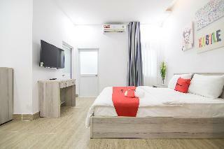 Hotel Reddoorz Plus @ Nguyen Van Troi