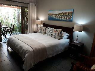Hotel The Sandpiper Guest House