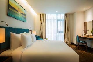 Maximilan Danang Beach Hotel