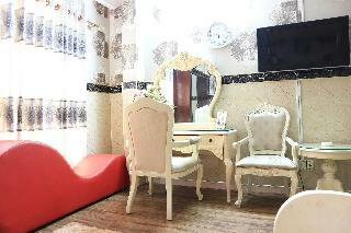Hotel Reddoorz @ Cong Hoa Street