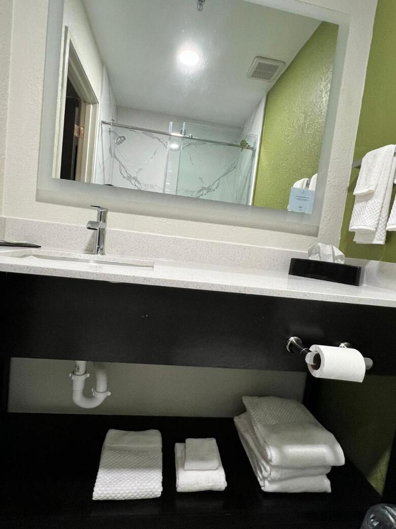 Hotel Americinn By Wyndham Salina