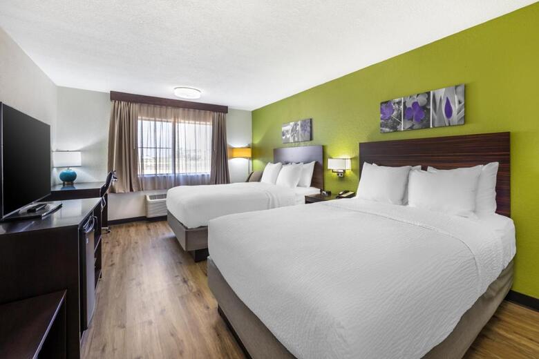 Hotel Americinn By Wyndham Salina